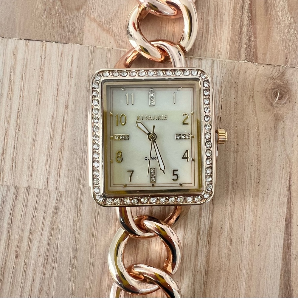 Kessaris ladies rectangular rose gold tone chain bracelet watch NEW BATTERY
